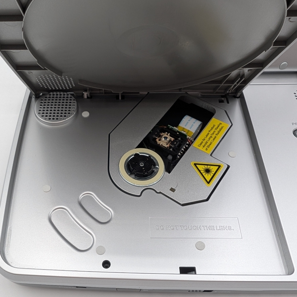 Dynex Portable DVD Player - Picture 6 of 10